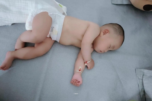 黑河三个月宝宝身高体重